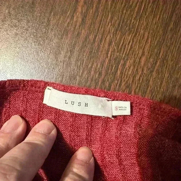 Lush Women’s Size S Cropped Sweater. Long Sleeve. Poly Blend. Burgundy - Picture 5 of 6